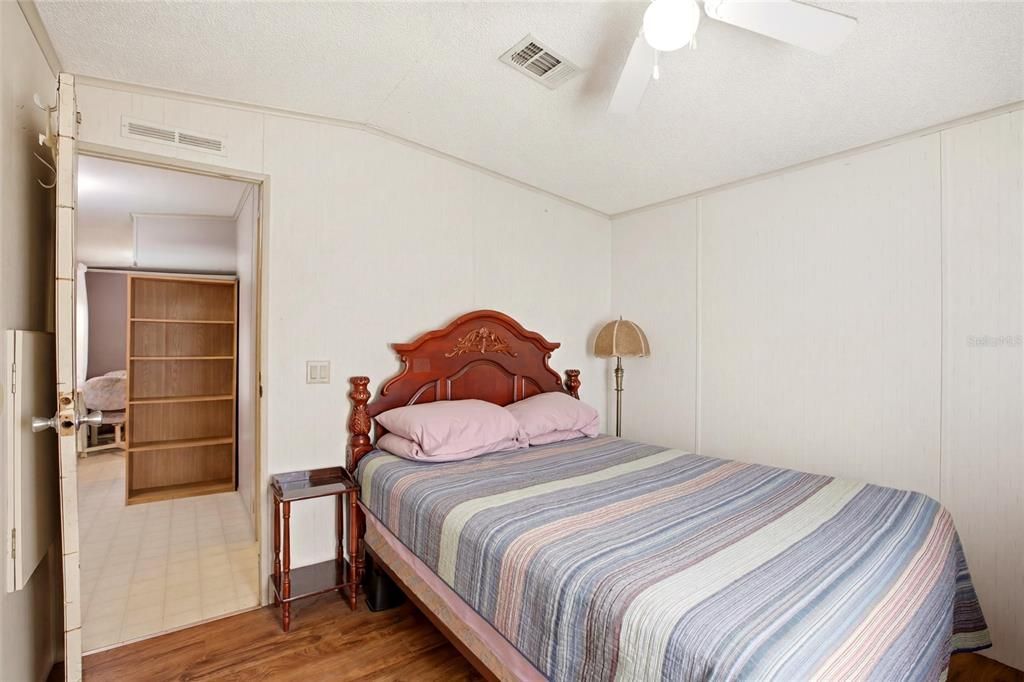For Sale: $209,900 (4 beds, 3 baths, 1400 Square Feet)