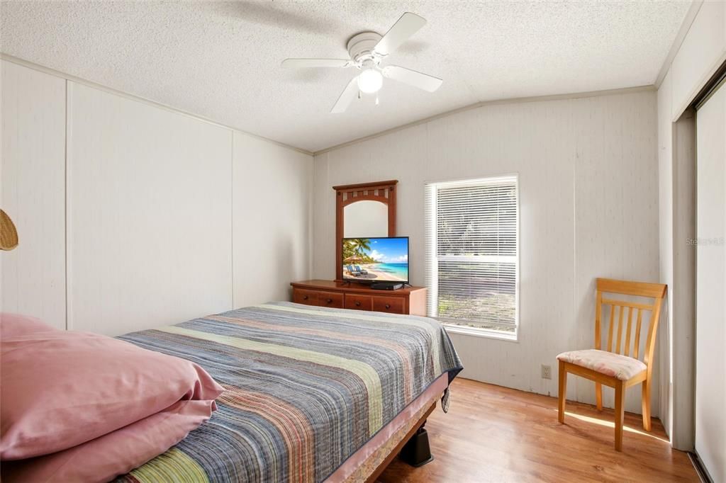 For Sale: $209,900 (4 beds, 3 baths, 1400 Square Feet)