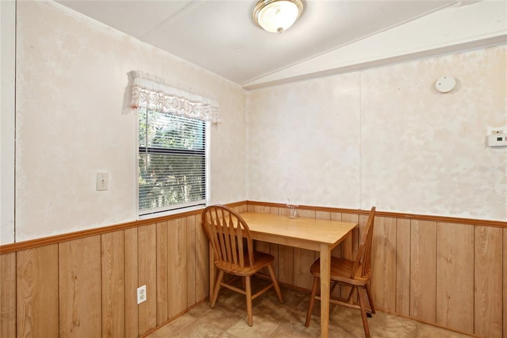 For Sale: $209,900 (4 beds, 3 baths, 1400 Square Feet)