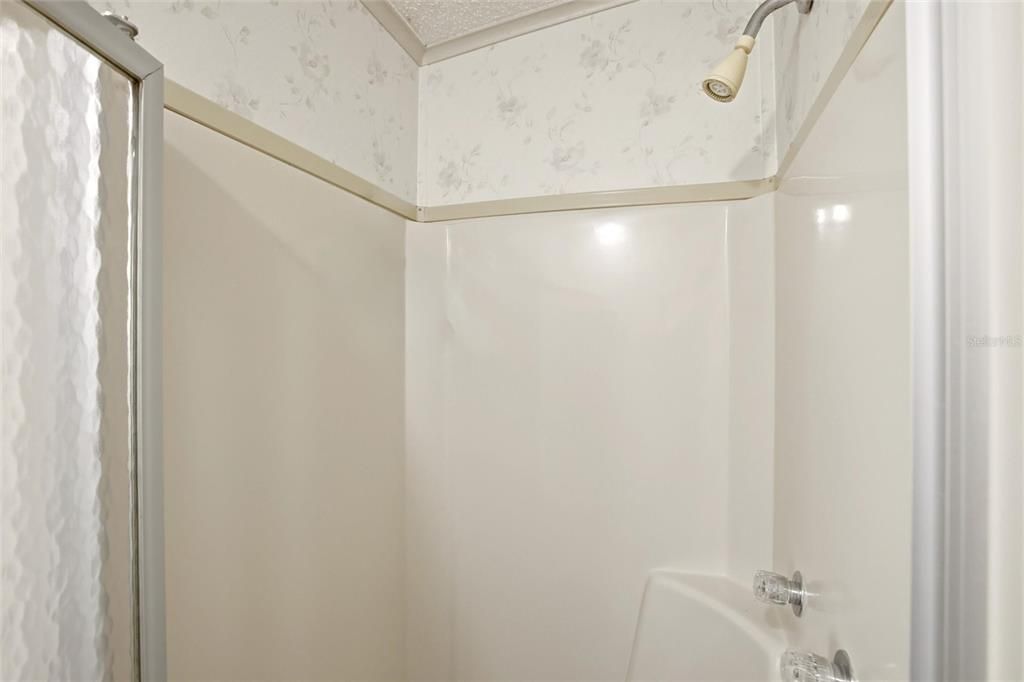 For Sale: $209,900 (4 beds, 3 baths, 1400 Square Feet)