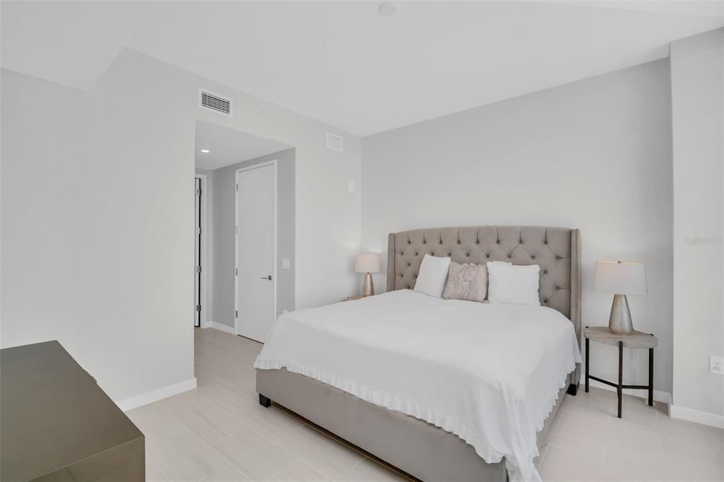 For Rent: $6,000 (2 beds, 2 baths, 1311 Square Feet)