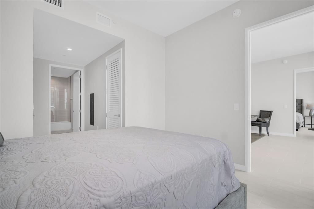 For Rent: $6,000 (2 beds, 2 baths, 1311 Square Feet)