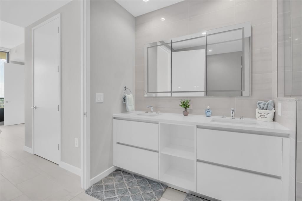 For Rent: $6,000 (2 beds, 2 baths, 1311 Square Feet)