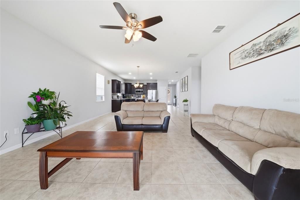 Active With Contract: $315,000 (4 beds, 3 baths, 1990 Square Feet)