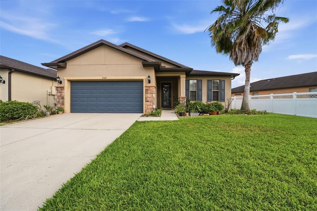 Active With Contract: $315,000 (4 beds, 3 baths, 1990 Square Feet)