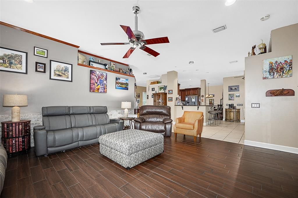 Active With Contract: $580,000 (3 beds, 2 baths, 2864 Square Feet)