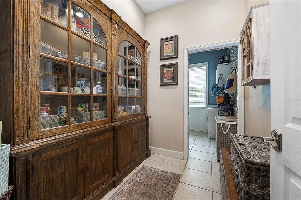 Active With Contract: $580,000 (3 beds, 2 baths, 2864 Square Feet)
