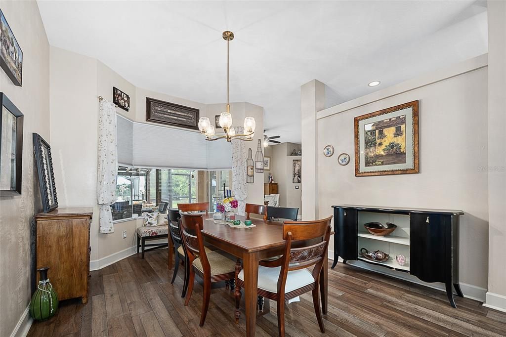 Active With Contract: $580,000 (3 beds, 2 baths, 2864 Square Feet)