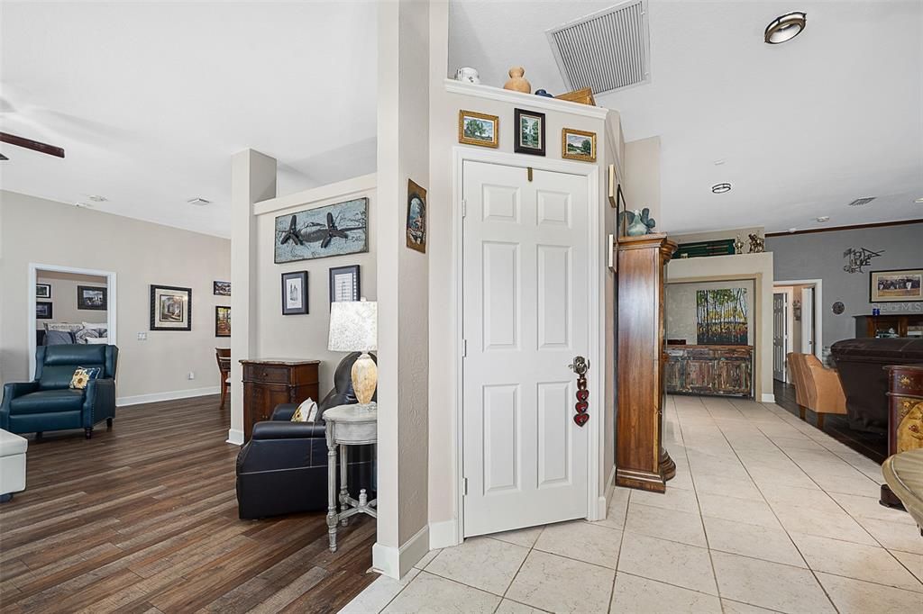 Active With Contract: $580,000 (3 beds, 2 baths, 2864 Square Feet)