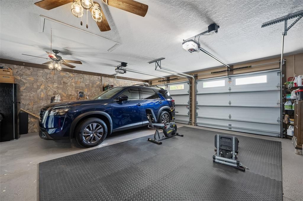 Active With Contract: $580,000 (3 beds, 2 baths, 2864 Square Feet)