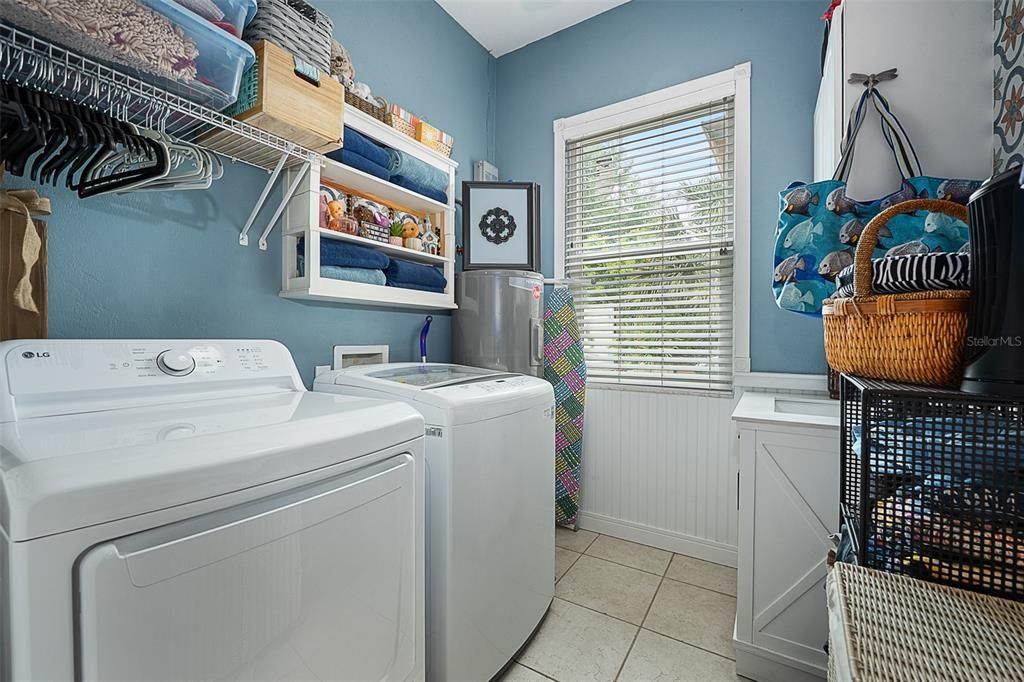 Active With Contract: $580,000 (3 beds, 2 baths, 2864 Square Feet)