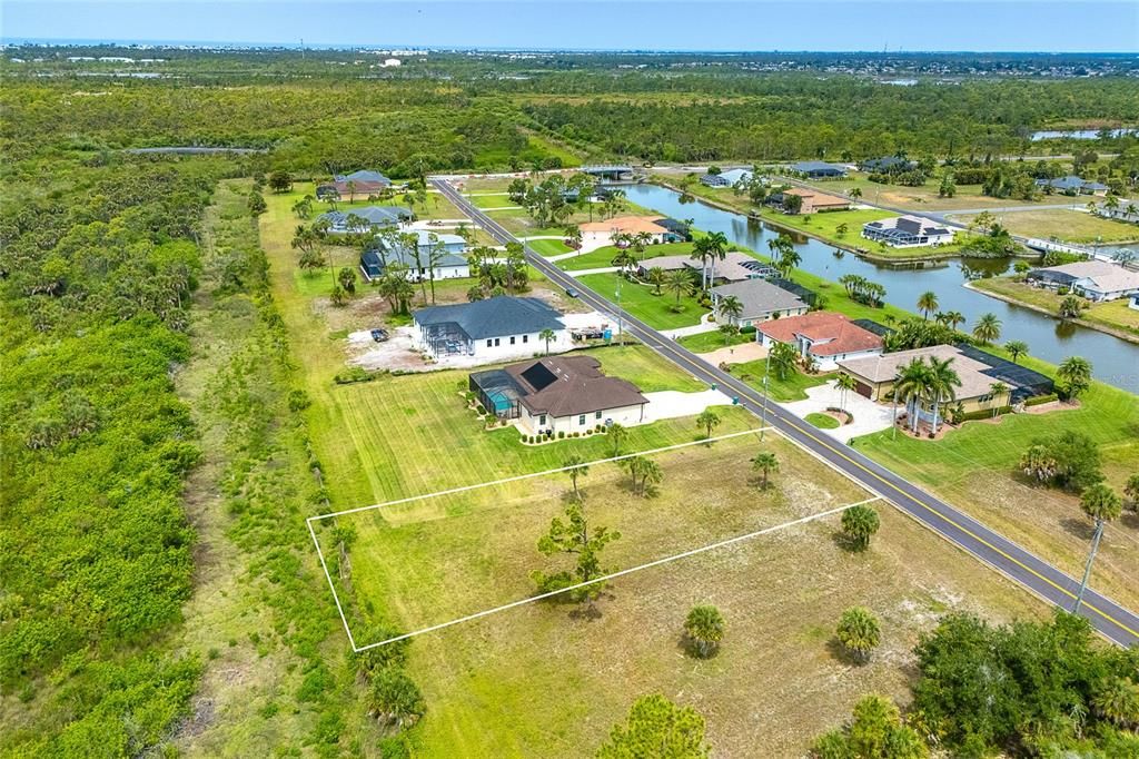 На продажу: $50,000 (0.33 acres)