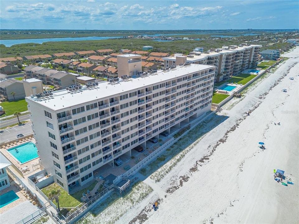For Sale: $438,800 (2 beds, 2 baths, 885 Square Feet)