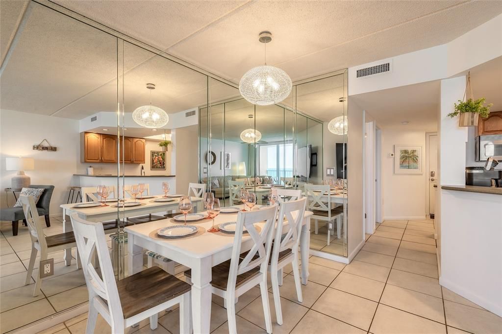 For Sale: $438,800 (2 beds, 2 baths, 885 Square Feet)