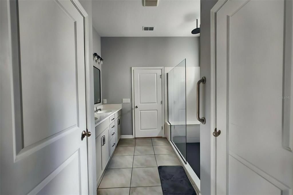 For Rent: $3,500 (4 beds, 3 baths, 2364 Square Feet)