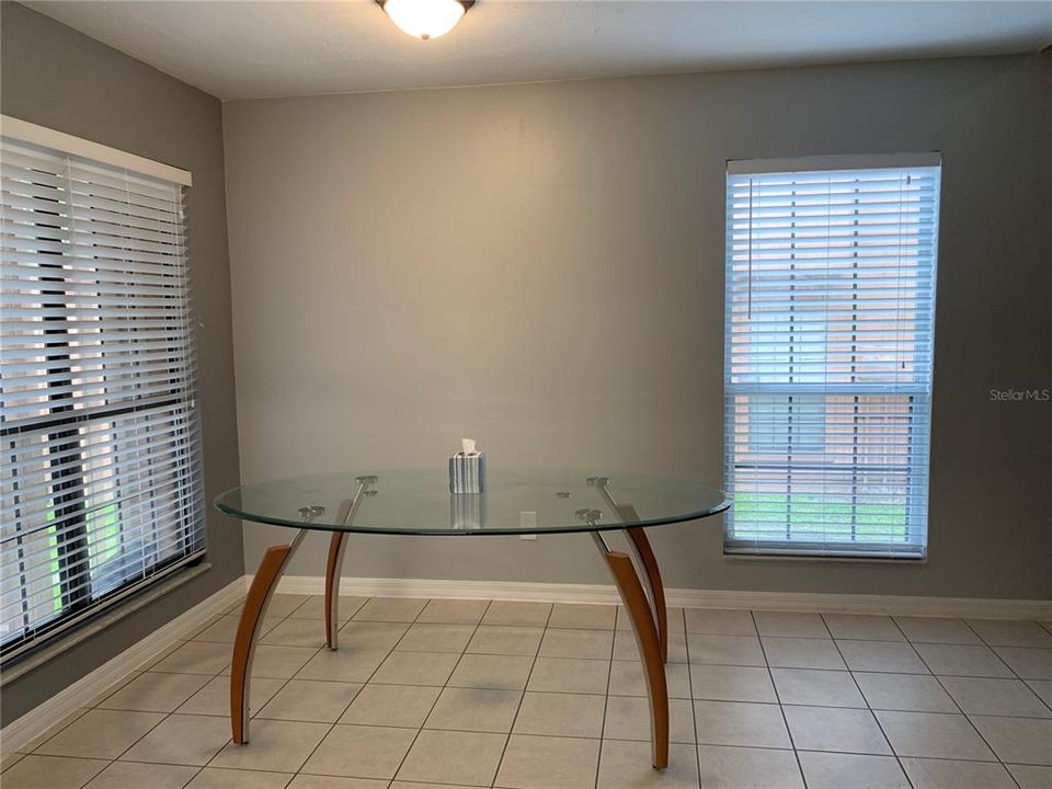 For Rent: $1,600 (2 beds, 2 baths, 1106 Square Feet)