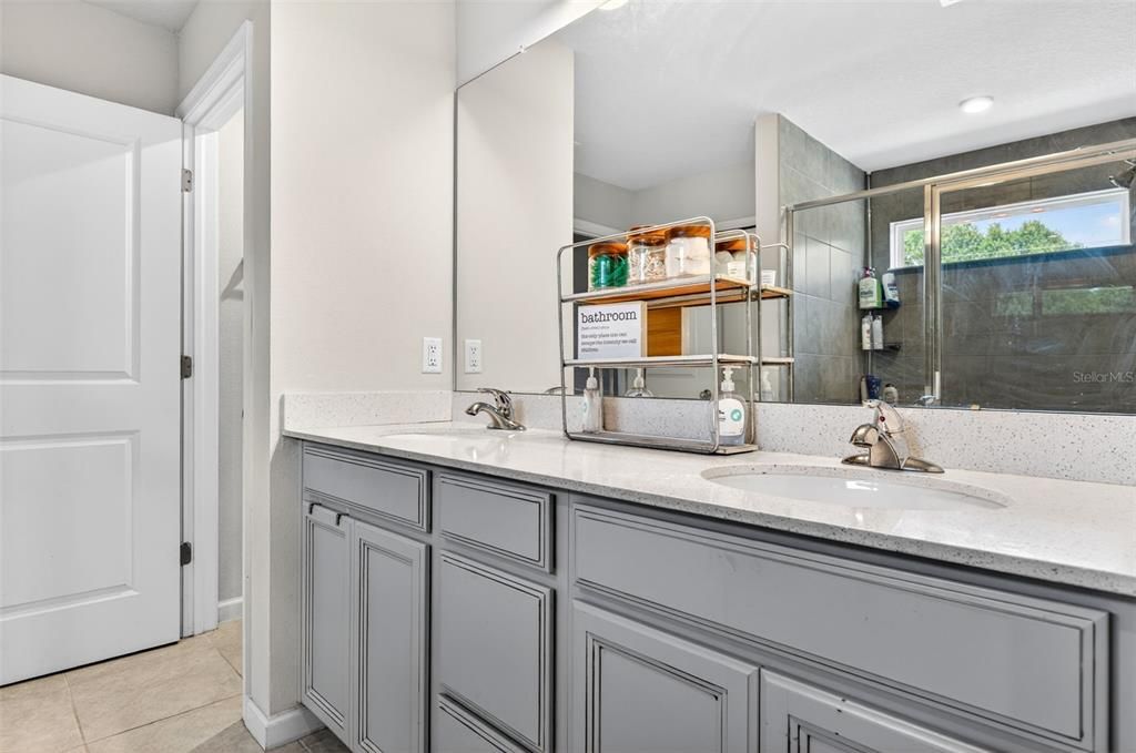 For Sale: $525,000 (4 beds, 2 baths, 2348 Square Feet)