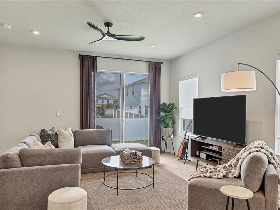 Active With Contract: $2,850 (3 beds, 2 baths, 1501 Square Feet)