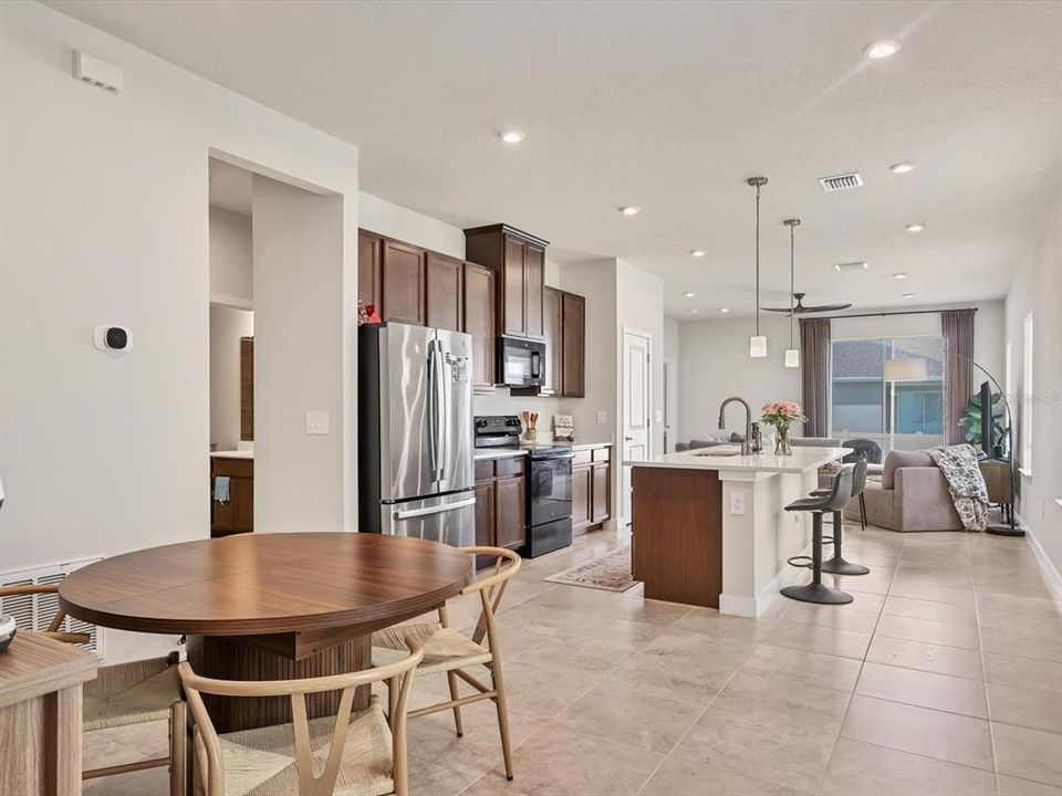 Active With Contract: $2,850 (3 beds, 2 baths, 1501 Square Feet)