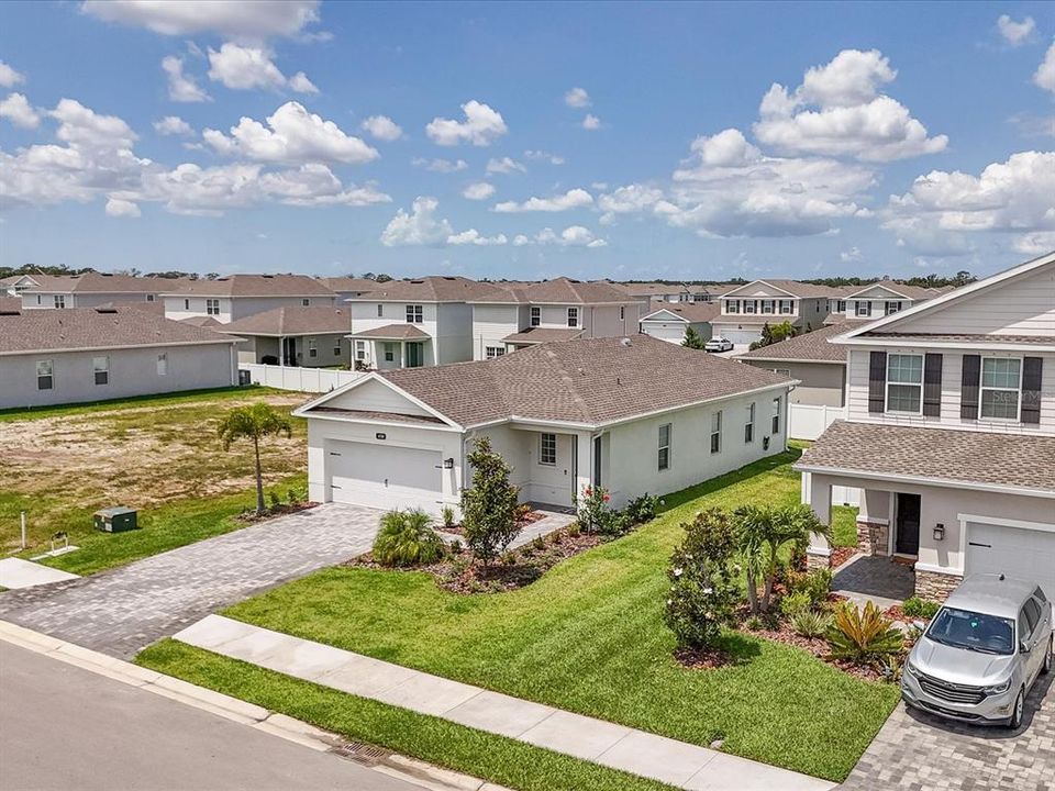 Active With Contract: $2,850 (3 beds, 2 baths, 1501 Square Feet)