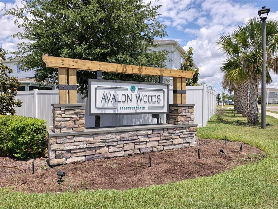 Active With Contract: $2,850 (3 beds, 2 baths, 1501 Square Feet)