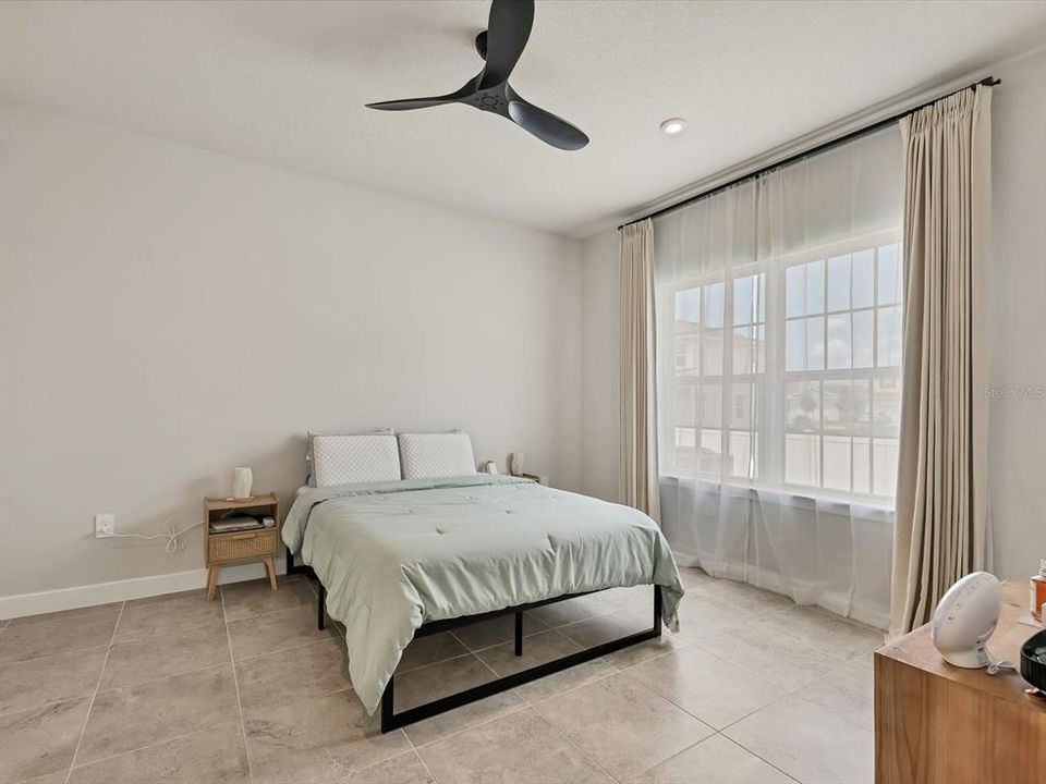 Active With Contract: $2,850 (3 beds, 2 baths, 1501 Square Feet)