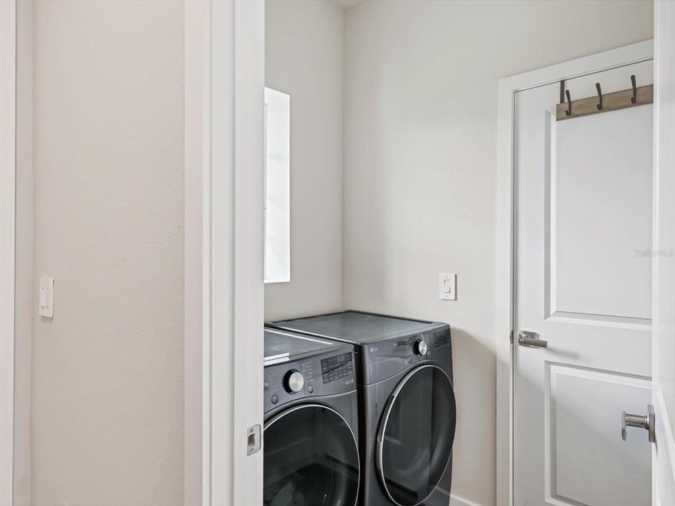 Active With Contract: $2,850 (3 beds, 2 baths, 1501 Square Feet)