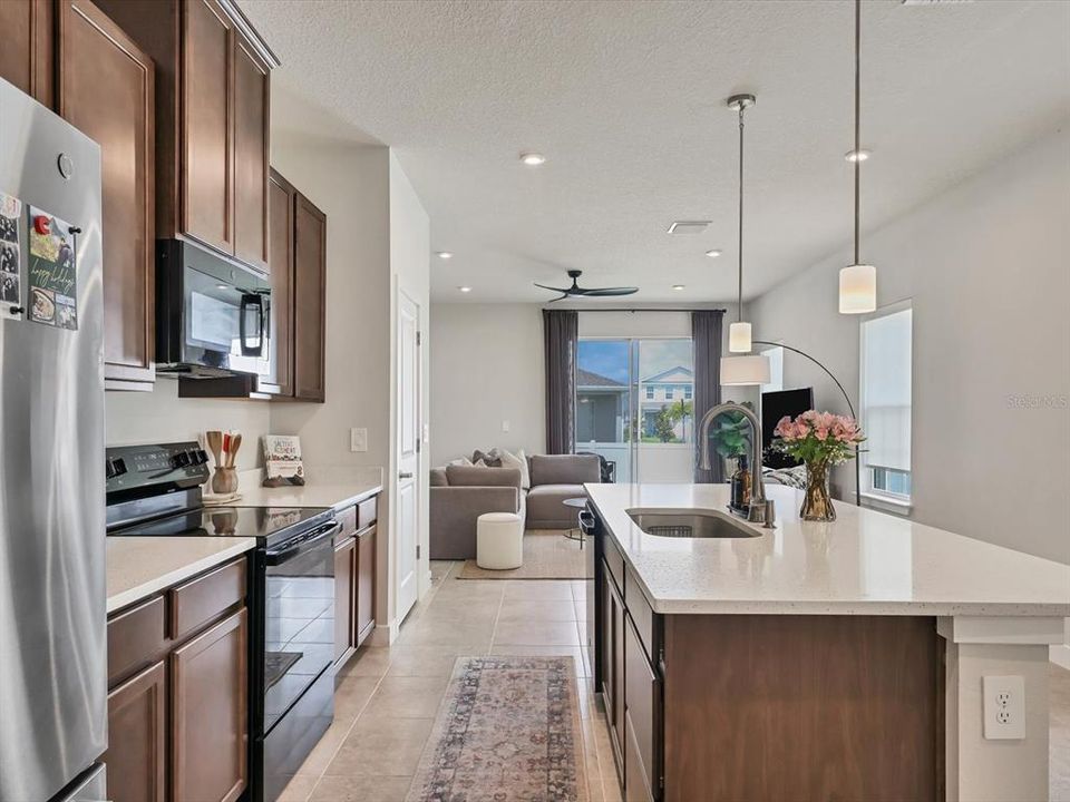 Active With Contract: $2,850 (3 beds, 2 baths, 1501 Square Feet)