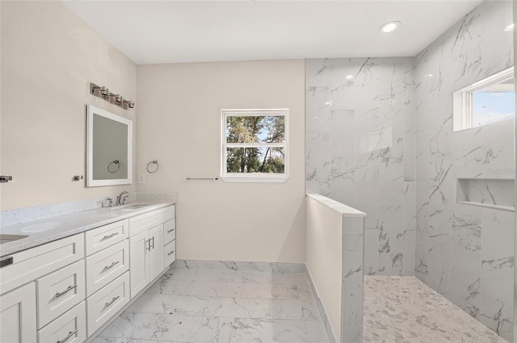 For Sale: $335,000 (3 beds, 2 baths, 1704 Square Feet)