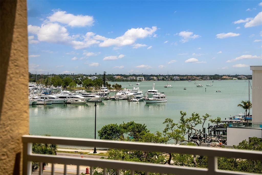 For Sale: $2,875,000 (4 beds, 4 baths, 3751 Square Feet)