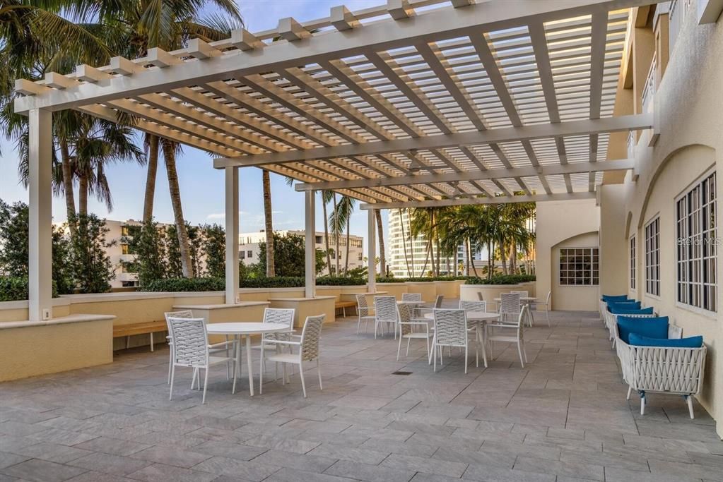 For Sale: $2,875,000 (4 beds, 4 baths, 3751 Square Feet)