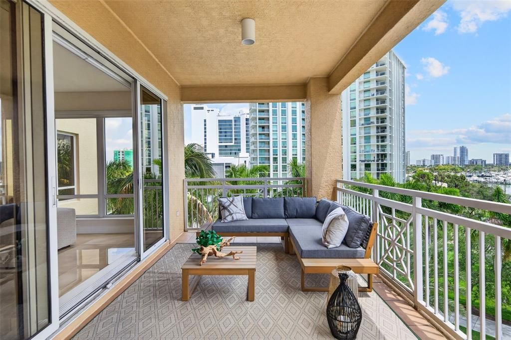 For Sale: $2,875,000 (4 beds, 4 baths, 3751 Square Feet)
