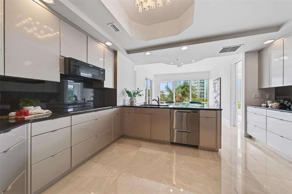 For Sale: $2,875,000 (4 beds, 4 baths, 3751 Square Feet)