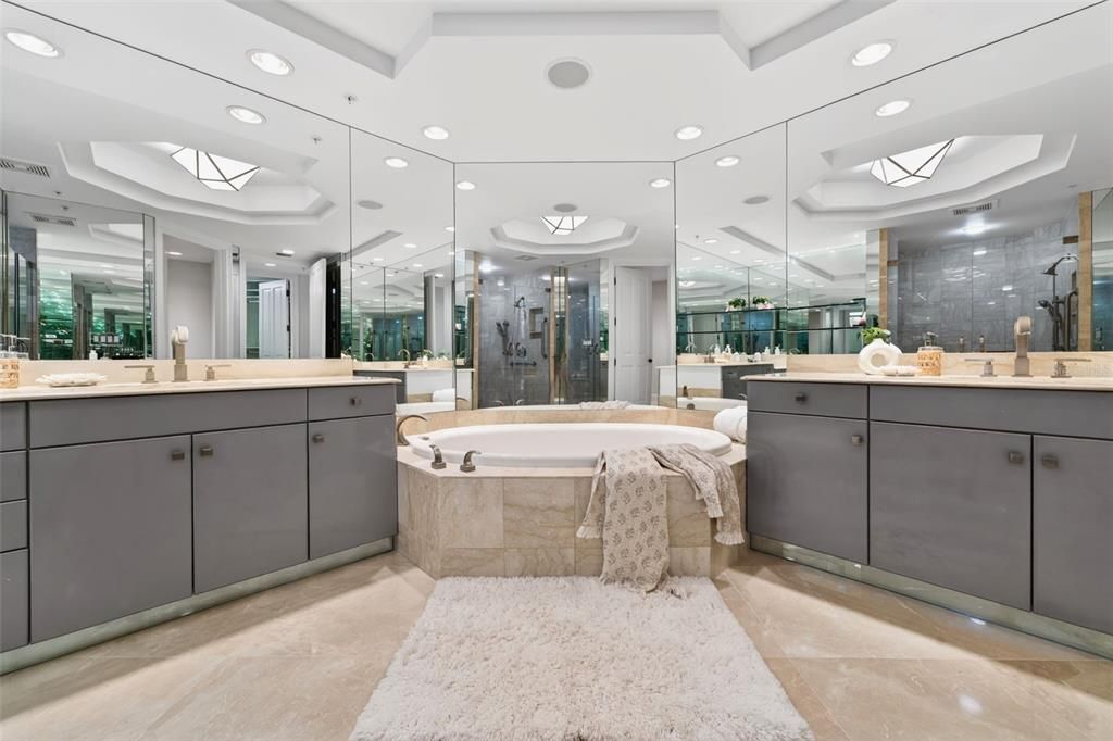 For Sale: $2,875,000 (4 beds, 4 baths, 3751 Square Feet)