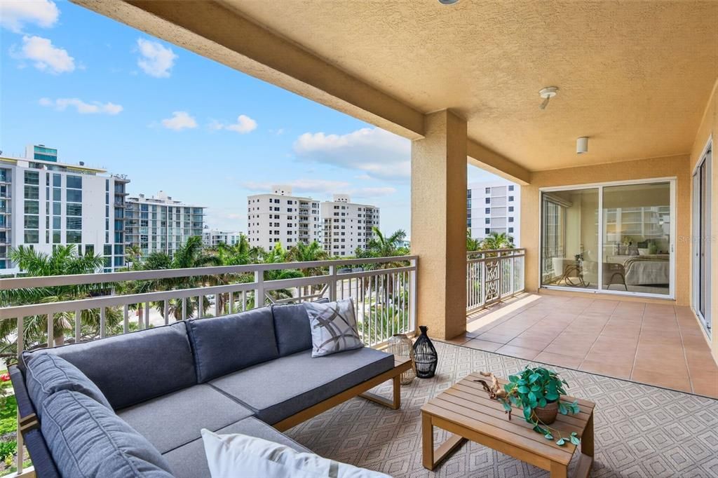 For Sale: $2,875,000 (4 beds, 4 baths, 3751 Square Feet)