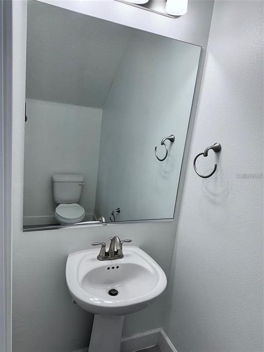 For Rent: $2,290 (4 beds, 3 baths, 1721 Square Feet)