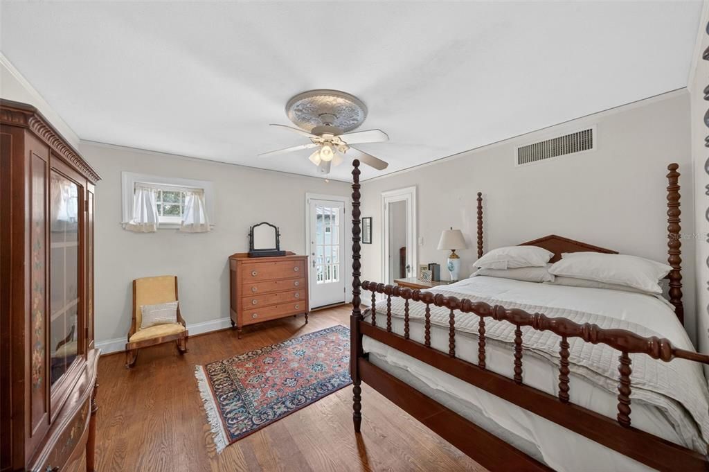 For Sale: $1,600,000 (5 beds, 3 baths, 3396 Square Feet)