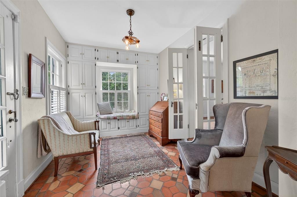 For Sale: $1,600,000 (5 beds, 3 baths, 3396 Square Feet)