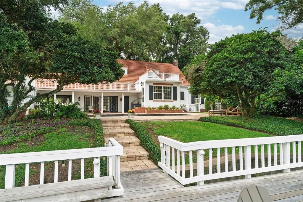 For Sale: $1,600,000 (5 beds, 3 baths, 3396 Square Feet)