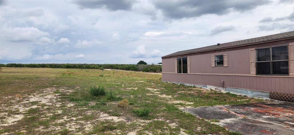 For Sale: $179,999 (2 beds, 2 baths, 924 Square Feet)