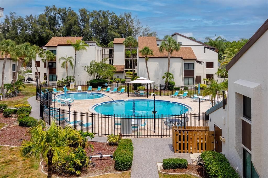 For Sale: $159,995 (2 beds, 1 baths, 857 Square Feet)