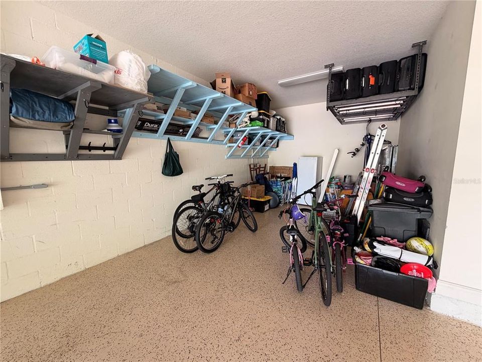 For Rent: $4,800 (5 beds, 3 baths, 3336 Square Feet)