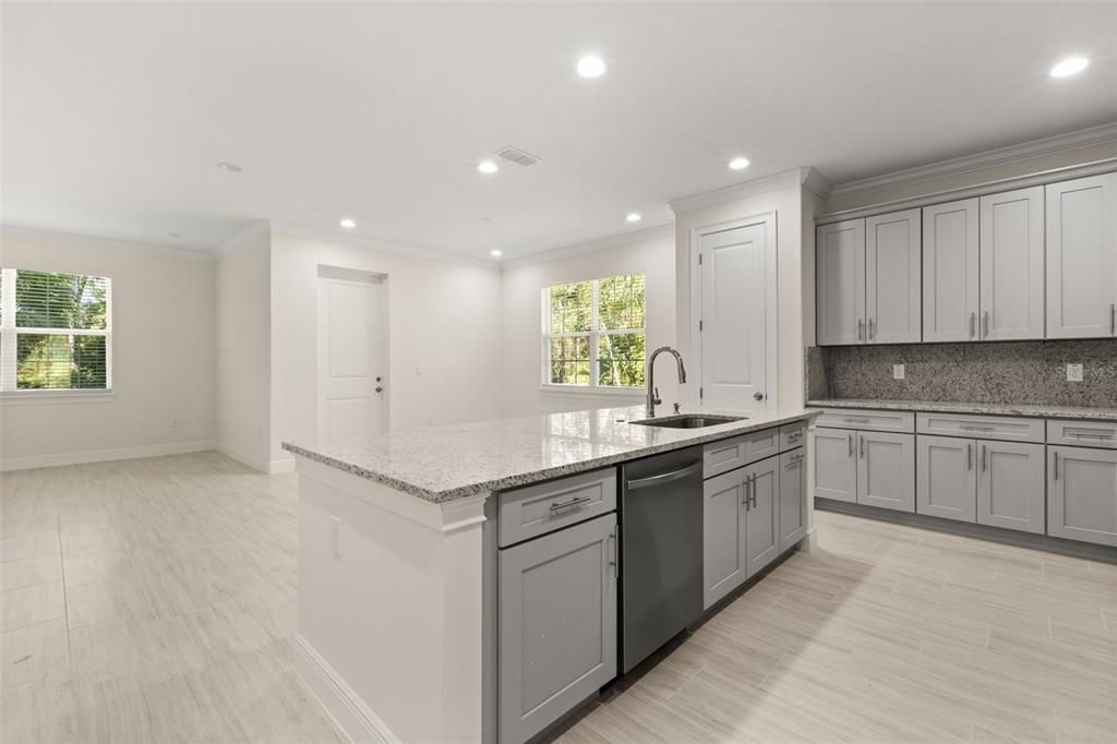 For Sale: $309,900 (4 beds, 3 baths, 2069 Square Feet)