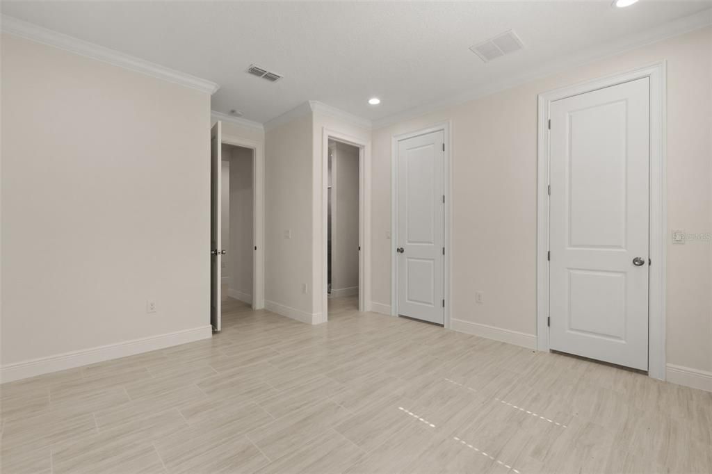 For Sale: $309,900 (4 beds, 3 baths, 2069 Square Feet)