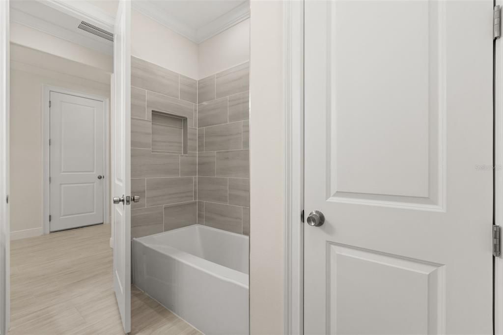 For Sale: $309,900 (4 beds, 3 baths, 2069 Square Feet)