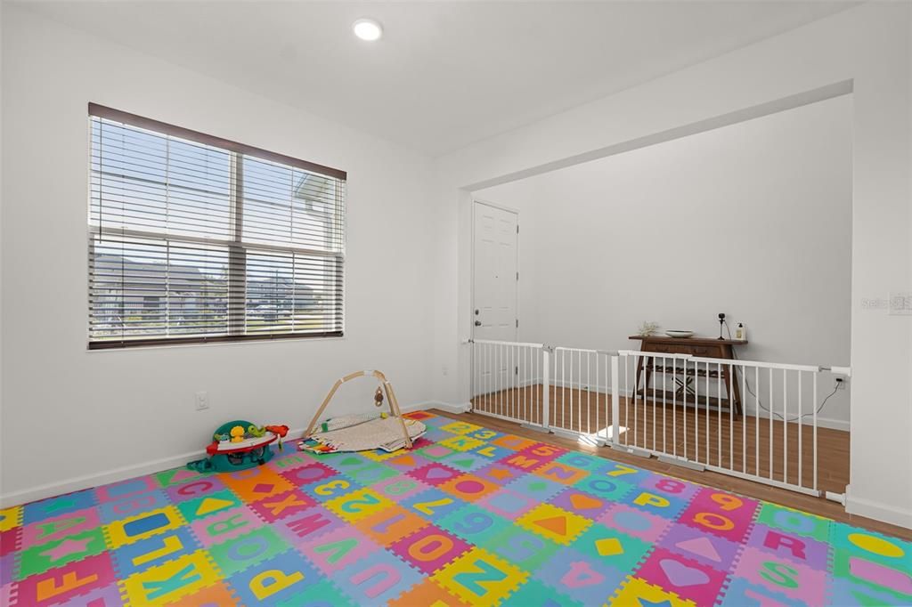 En Venta: $749,990 (5 camas, 5 baños, 3783 Pies cuadrados)