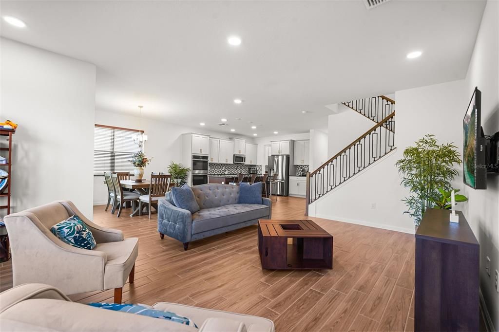 En Venta: $749,990 (5 camas, 5 baños, 3783 Pies cuadrados)
