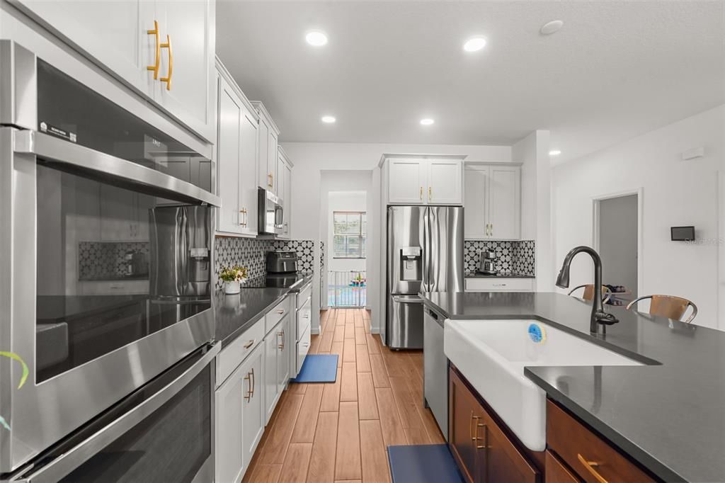 En Venta: $749,990 (5 camas, 5 baños, 3783 Pies cuadrados)
