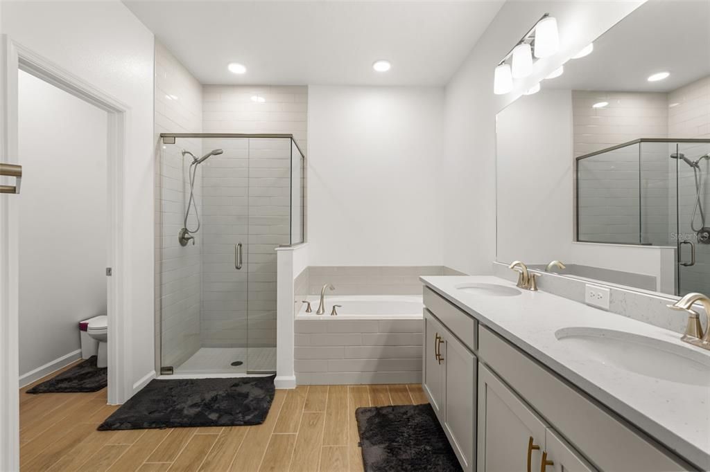 En Venta: $749,990 (5 camas, 5 baños, 3783 Pies cuadrados)