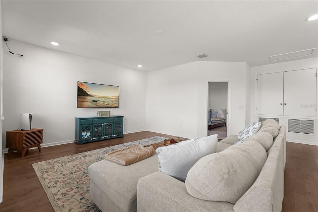 En Venta: $749,990 (5 camas, 5 baños, 3783 Pies cuadrados)
